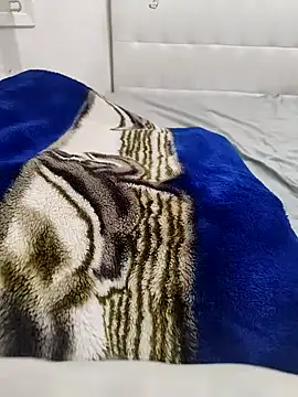 Yazaza1999 online show from 10/04/25, 01:09