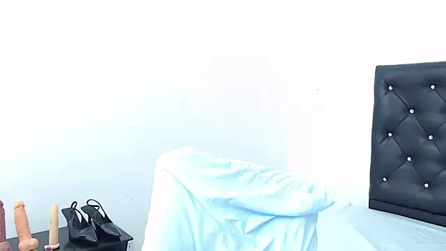 ivorynoir online show from 04/18/26, 01:04