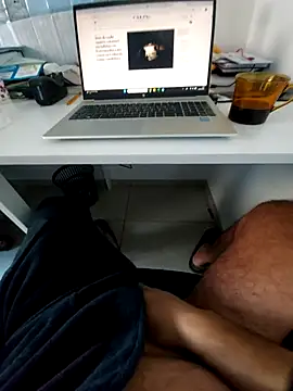 Snapshot of hpp66 chatting on 12/14/25, 08:20 hpp66 online show from 12/14/25, 08:20