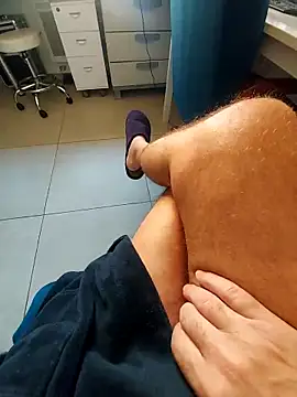 Snapshot of hpp66 chatting on 12/16/25, 10:20 hpp66 online show from 12/16/25, 10:20