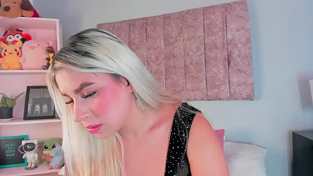 naomi sanz online show from 10/11/25, 07:34