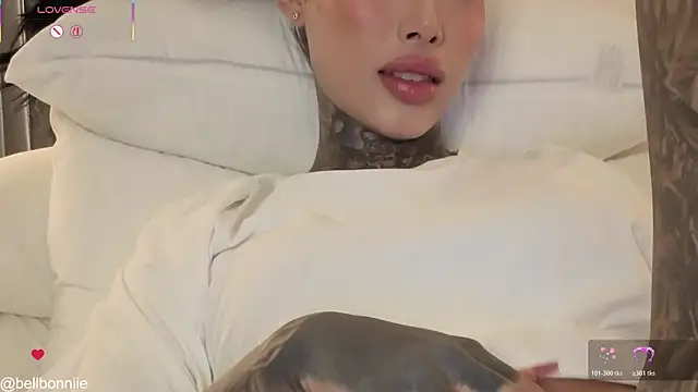 belllbonniie online show from 04/22/26, 07:59