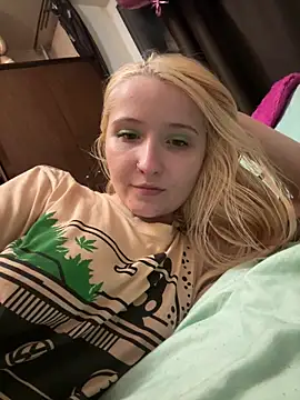 Milana Key online show from 11/04/25, 08:41