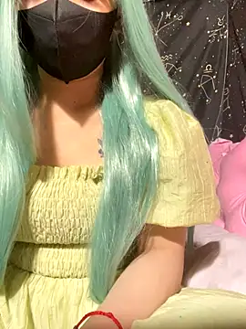 Snapshot of swallow-nice chatting on 10/31/25, 02:56 swallow-nice online show from 10/31/25, 02:56