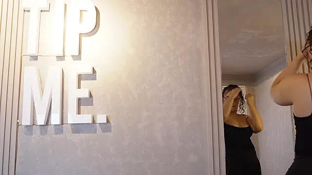 Snapshot of Tayler_Kim chatting on 09/12/25, 12:16 Tayler Kim online show from 09/12/25, 12:16