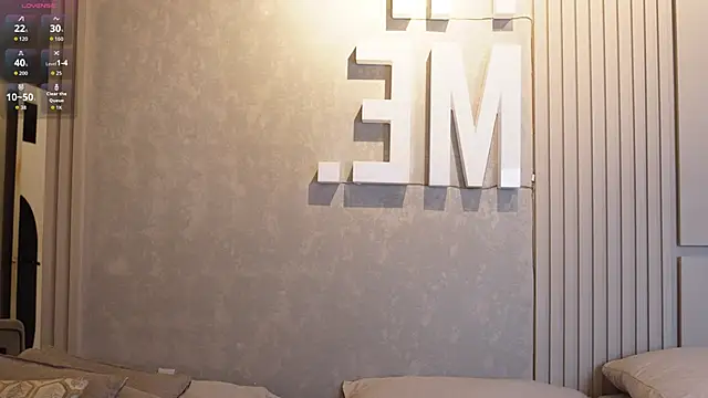 Snapshot of Tayler_Kim chatting on 09/13/25, 12:27 Tayler Kim online show from 09/13/25, 12:27