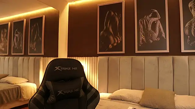 Snapshot of Tayler_Kim chatting on 09/17/25, 04:30 Tayler Kim online show from 09/17/25, 04:30