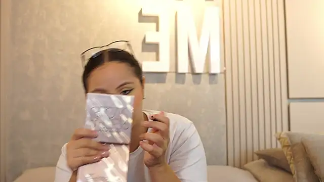 Snapshot of Tayler_Kim chatting on 09/18/25, 04:42 Tayler Kim online show from 09/18/25, 04:42