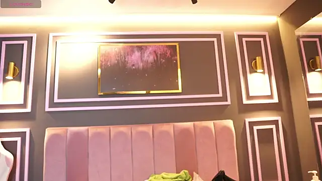 Snapshot of Tayler_Kim chatting on 11/09/25, 04:16 Tayler Kim online show from 11/09/25, 04:16