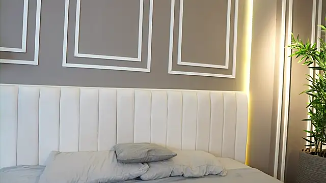 Snapshot of Tayler_Kim chatting on 11/15/25, 06:26 Tayler Kim online show from 11/15/25, 06:26