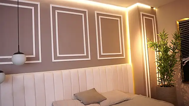 Snapshot of Tayler_Kim chatting on 11/18/25, 06:34 Tayler Kim online show from 11/18/25, 06:34