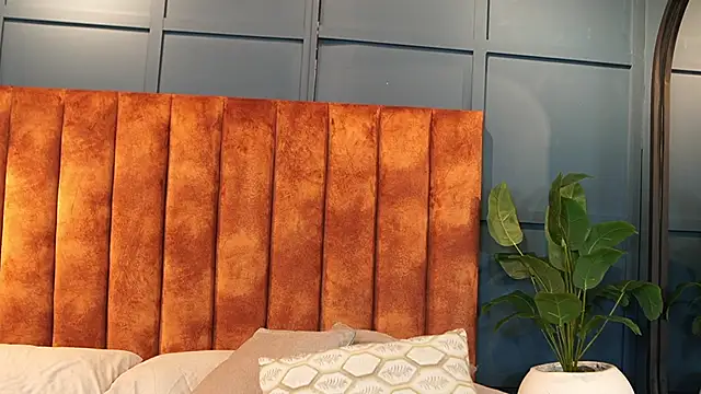 Snapshot of Tayler_Kim chatting on 12/05/25, 04:36 Tayler Kim online show from 12/05/25, 04:36