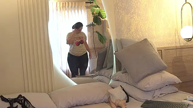 Tayler Kim online show from 01/16/26, 06:34