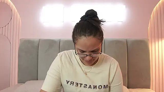 Tayler Kim online show from 01/31/26, 08:07