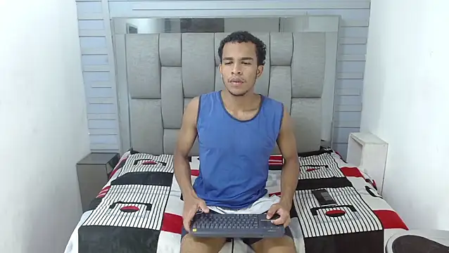 Snapshot of aston_xvera chatting on 09/09/25, 08:30 aston xvera online show from 09/09/25, 08:30