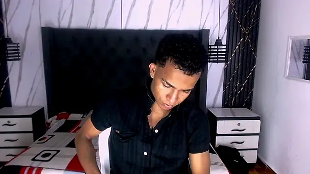 Snapshot of aston_xvera chatting on 09/12/25, 03:39 aston xvera online show from 09/12/25, 03:39