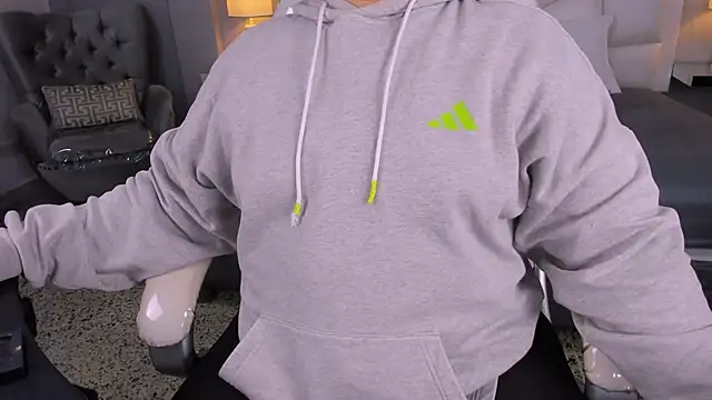 Snapshot of Miss_Francheska chatting on 02/05/26, 11:59 Miss Francheska online show from 02/05/26, 11:59