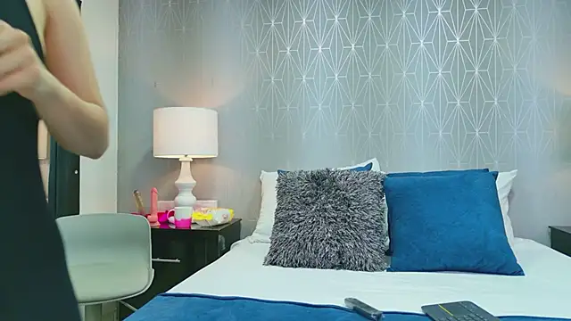 ZoeWilliis online show from 04/19/26, 11:42