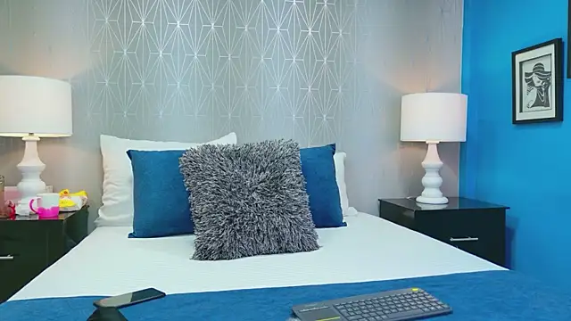 ZoeWilliis online show from 04/22/26, 12:50