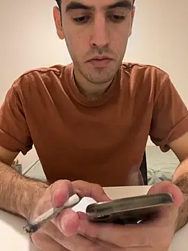 Snapshot of dino2603 chatting on 09/08/25, 10:09 dino2603 online show from 09/08/25, 10:09