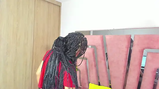 MaraKarly online show from 11/04/25, 06:40