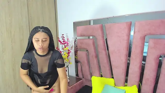 MaraKarly online show from 11/23/25, 06:41