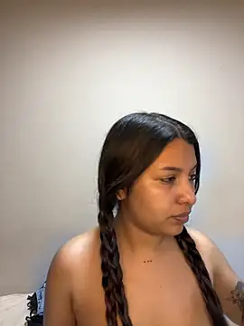 Snapshot of _Chloe_Smith chatting on 11/18/25, 08:13 Chloe Smith online show from 11/18/25, 08:13