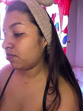  Chloe Smith online show from 04/28/26, 04:12