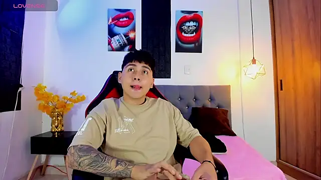 Snapshot of Nicolas_James_Sc chatting on 09/09/25, 02:38 Nicolas James Sc online show from 09/09/25, 02:38