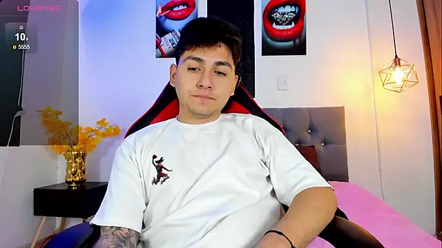 Snapshot of Nicolas_James_Sc chatting on 09/12/25, 01:55 Nicolas James Sc online show from 09/12/25, 01:55