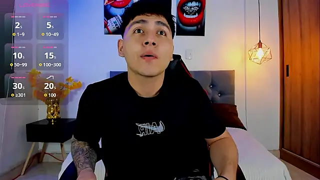 Snapshot of Nicolas_James_Sc chatting on 10/06/25, 01:41 Nicolas James Sc online show from 10/06/25, 01:41