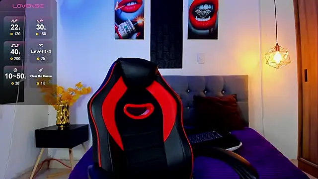 Snapshot of Nicolas_James_Sc chatting on 10/22/25, 02:06 Nicolas James Sc online show from 10/22/25, 02:06