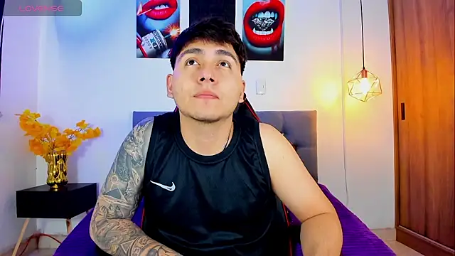 Snapshot of Nicolas_James_Sc chatting on 11/07/25, 01:44 Nicolas James Sc online show from 11/07/25, 01:44