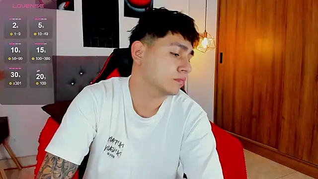 Snapshot of Nicolas_James_Sc chatting on 01/06/26, 01:59 Nicolas James Sc online show from 01/06/26, 01:59