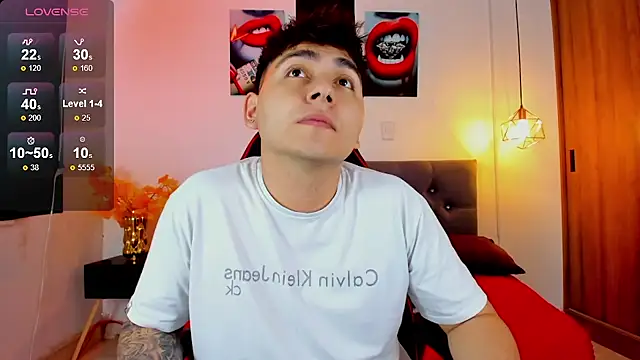 Snapshot of Nicolas_James_Sc chatting on 01/16/26, 02:10 Nicolas James Sc online show from 01/16/26, 02:10