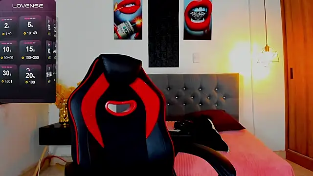 Snapshot of Nicolas_James_Sc chatting on 02/11/26, 02:44 Nicolas James Sc online show from 02/11/26, 02:44