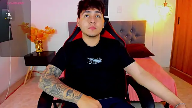 Snapshot of Nicolas_James_Sc chatting on 02/21/26, 12:50 Nicolas James Sc online show from 02/21/26, 12:50