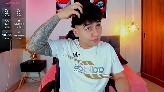 Snapshot of Nicolas_James_Sc chatting on 02/24/26, 02:04 Nicolas James Sc online show from 02/24/26, 02:04