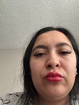 latina curvy22 online show from 02/23/26, 08:17