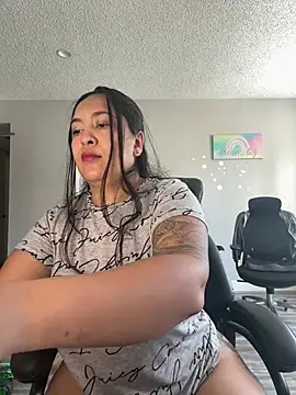 latina curvy22 online show from 04/21/26, 07:06