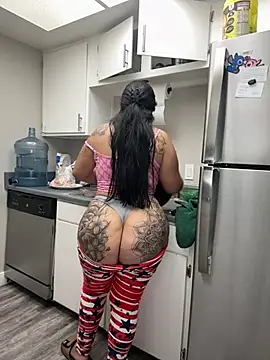 latina curvy22 online show from 04/23/26, 07:16