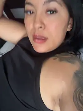 latina curvy22 online show from 05/18/26, 07:20