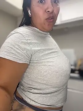 latina curvy22 online show from 05/22/26, 06:35