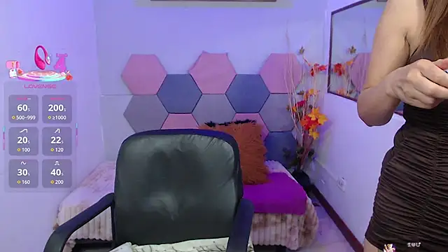 Ximena Grant online show from 07/03/26, 11:38