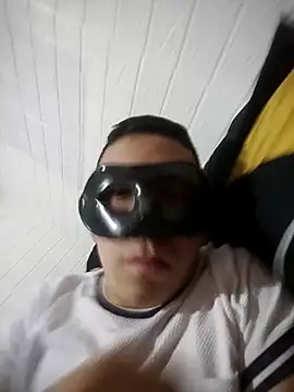 Snapshot of kirito84739 chatting on 09/13/25, 06:57 kirito84739 online show from 09/13/25, 06:57