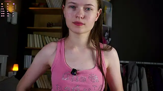 LynHillaire online show from 12/22/25, 11:07