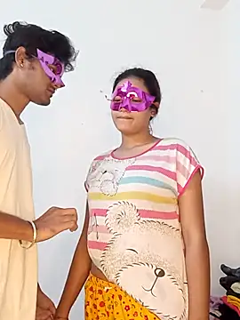 new coupleee online show from 11/01/25, 12:29