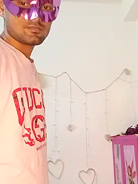 new coupleee online show from 12/18/25, 01:39