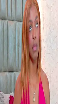 Snapshot of JanneCooper chatting on 11/26/25, 10:33 JanneCooper online show from 11/26/25, 10:33