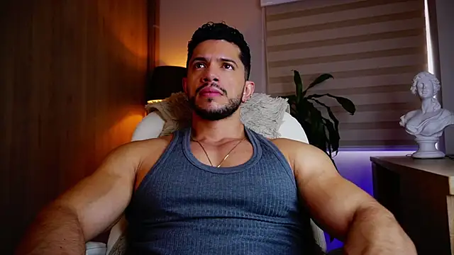 Snapshot of Erick_Thompsonx chatting on 09/27/25, 05:18 Erick Thompsonx online show from 09/27/25, 05:18